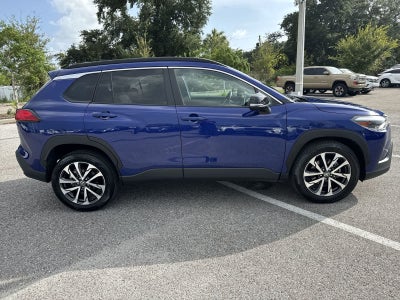 Toyota Corolla Cross XLE 2025