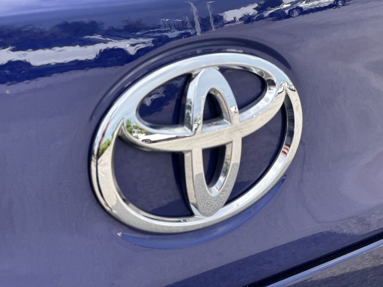 Toyota Corolla Cross XLE 2025