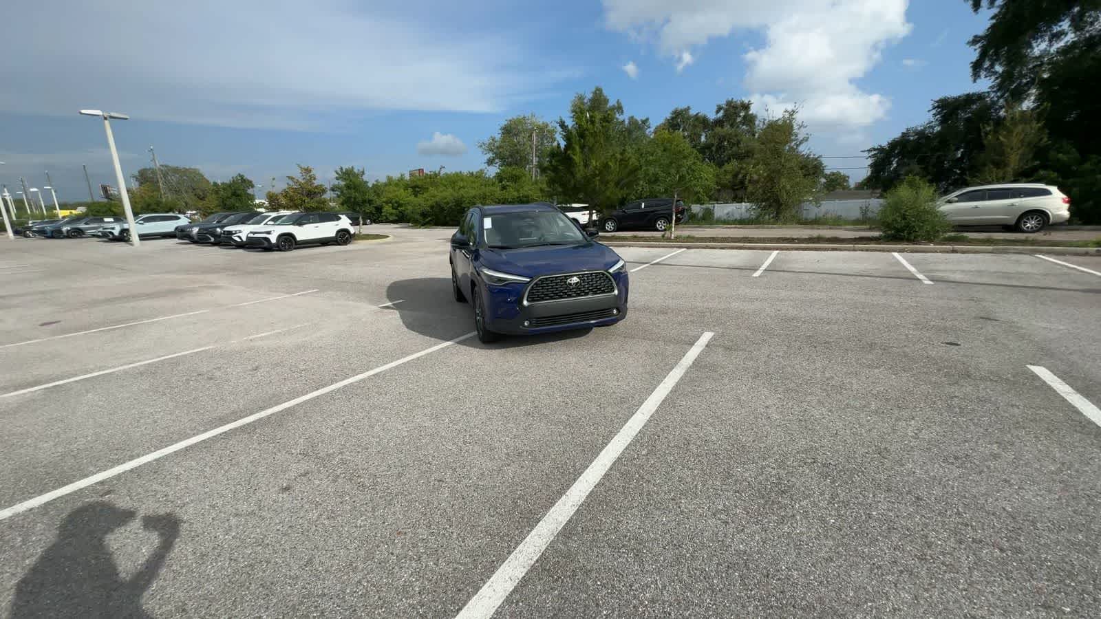Toyota Corolla Cross XLE 2025