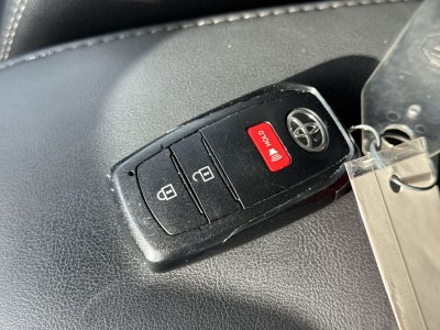 Toyota Corolla Cross XLE 2025