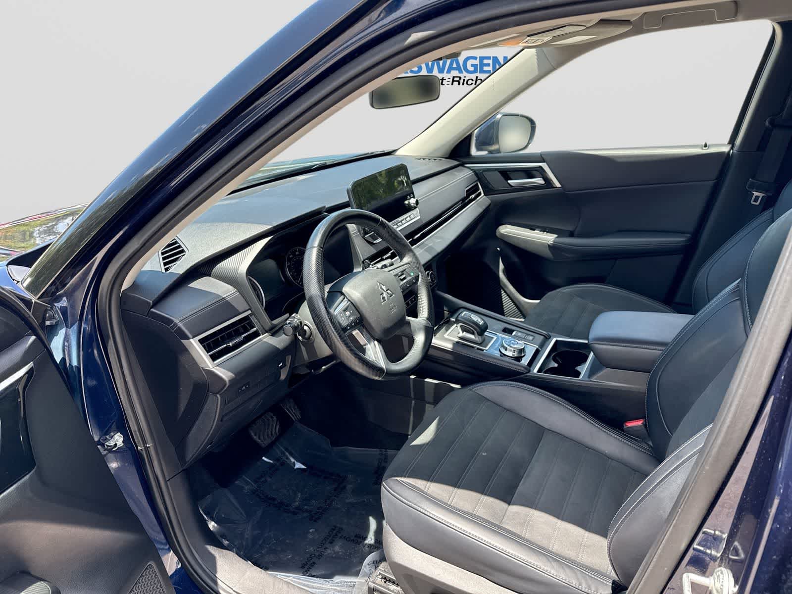 Mitsubishi Outlander SE 2024