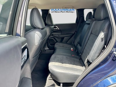 Mitsubishi Outlander SE 2024