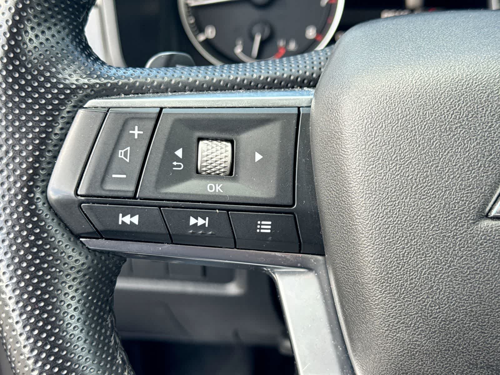 Mitsubishi Outlander SE 2024