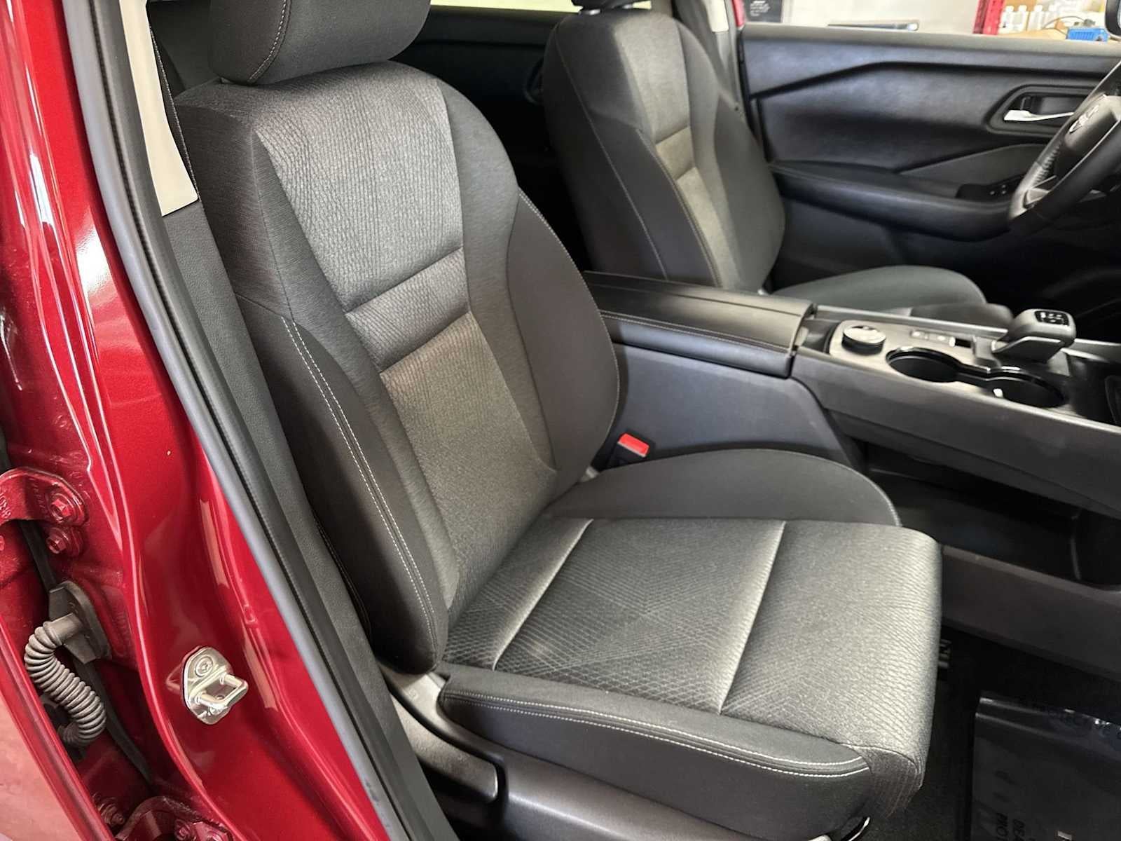 Nissan Rogue SV 2025