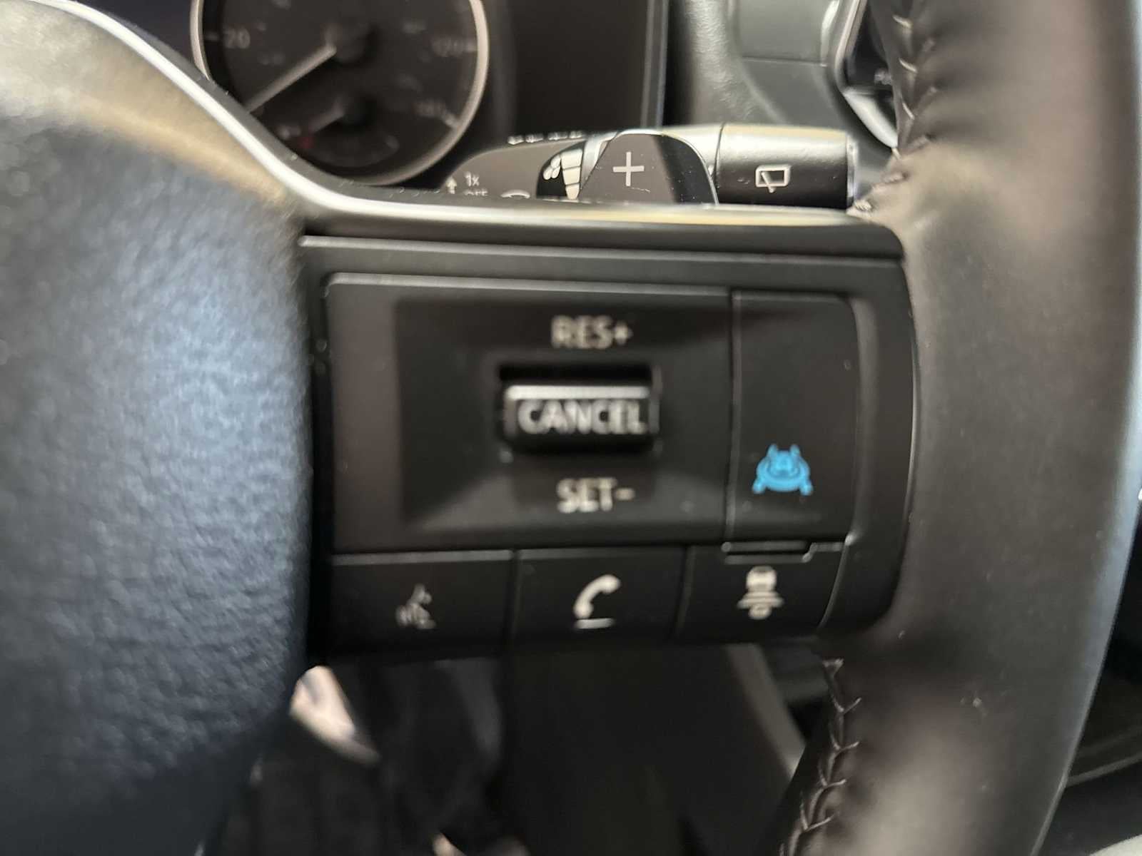 Nissan Rogue SV 2025