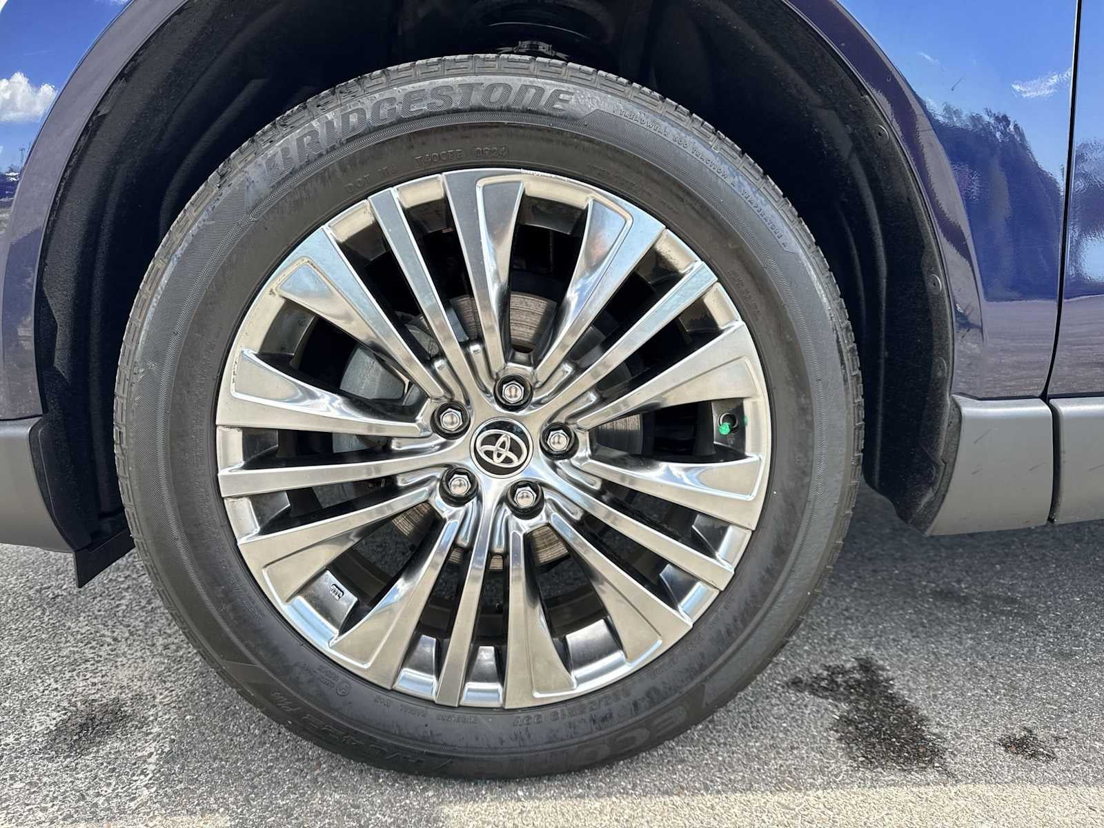 Toyota Venza LE 2024