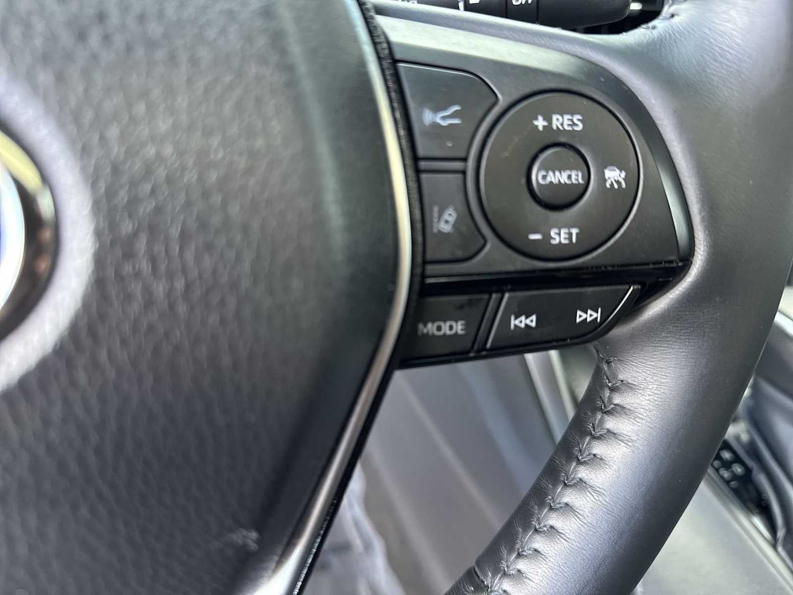 Toyota Venza LE 2024