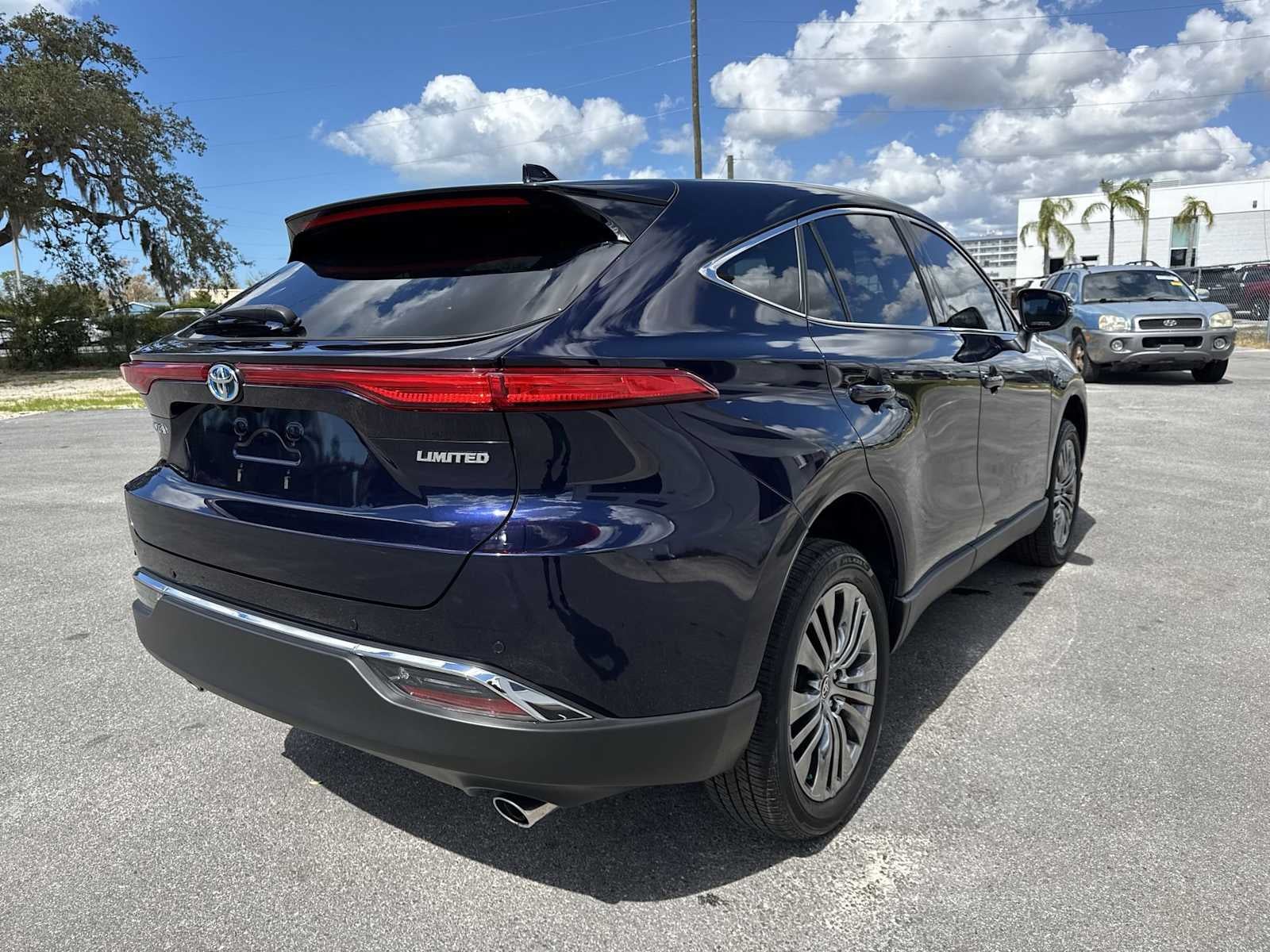 Toyota Venza LE 2024