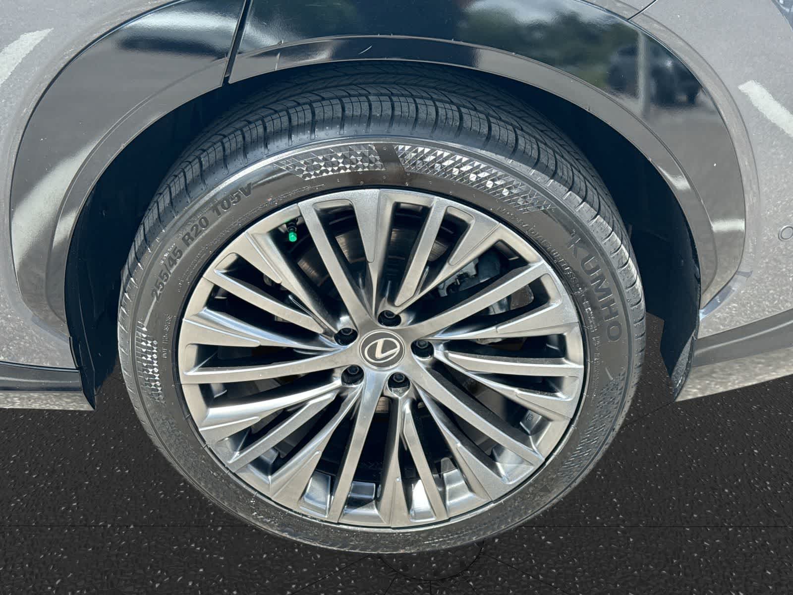 Lexus RZ 450e Luxury 2023
