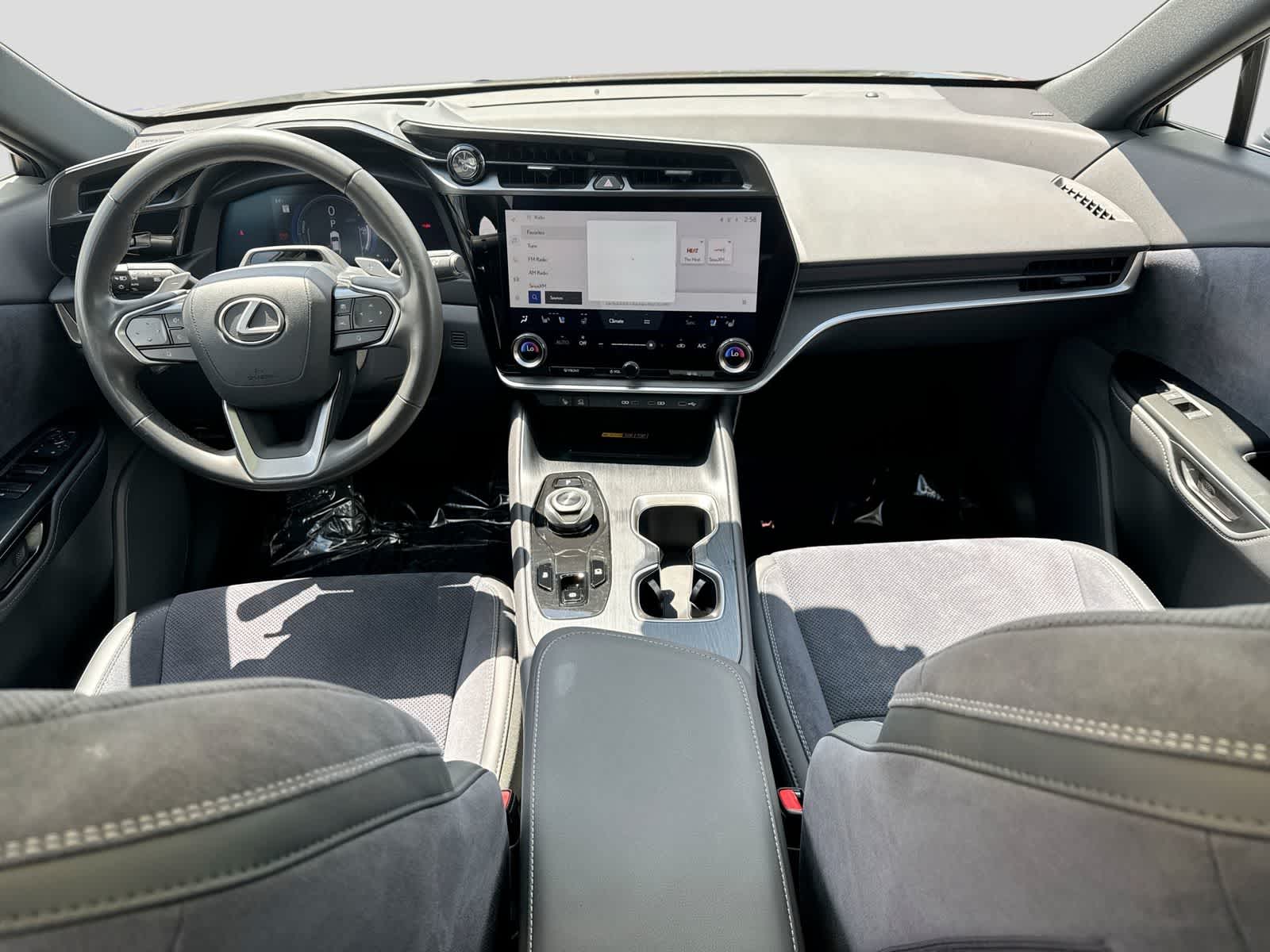 Lexus RZ 450e Luxury 2023