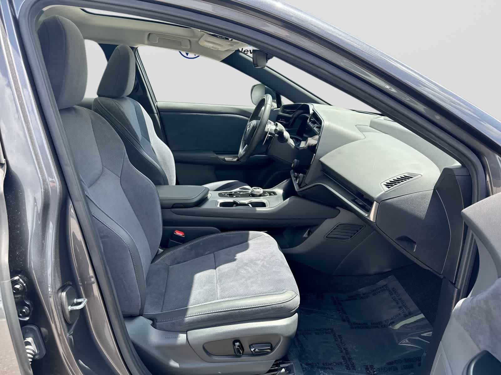 Lexus RZ 450e Luxury 2023