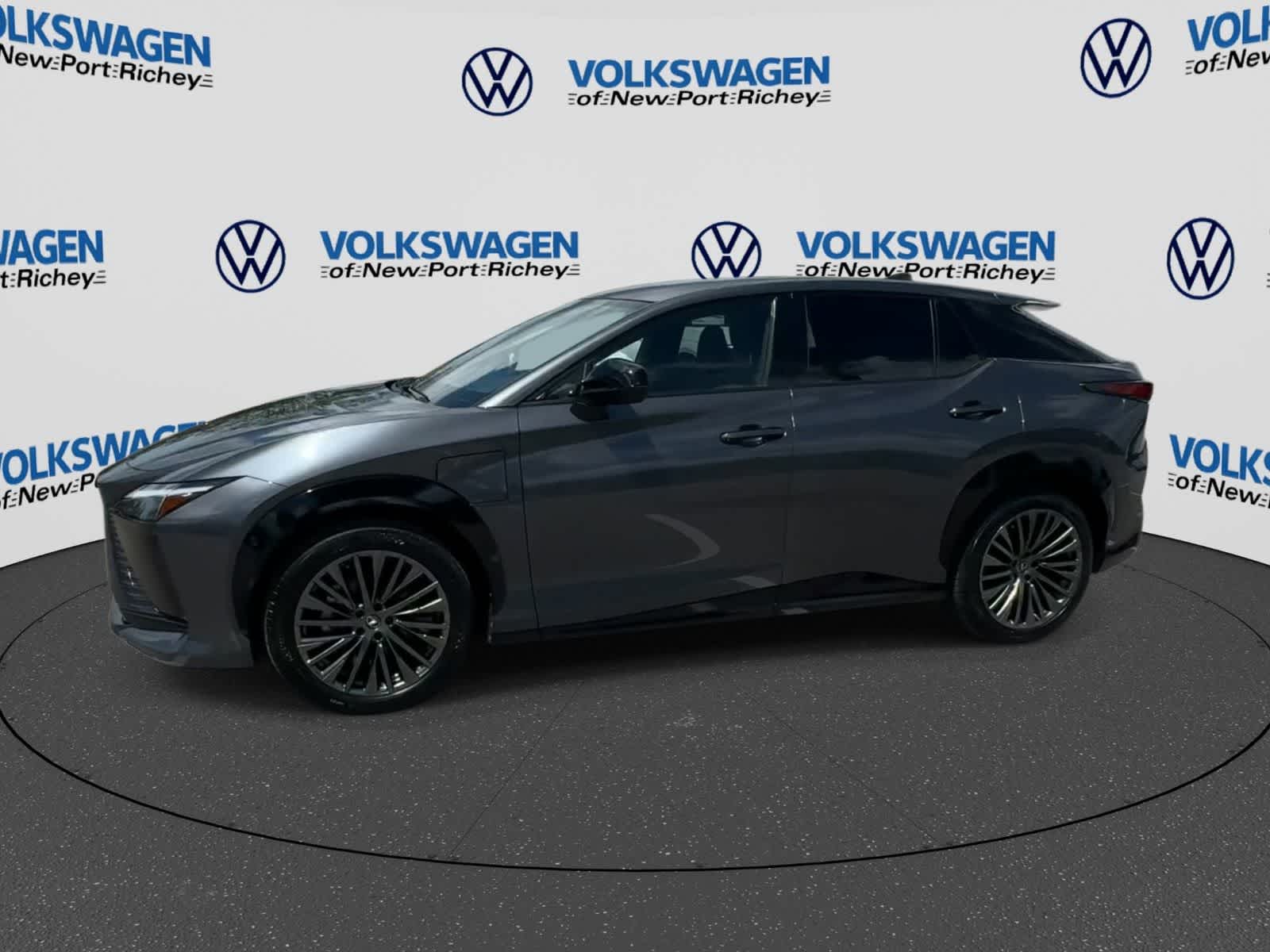 Lexus RZ 450e Luxury 2023