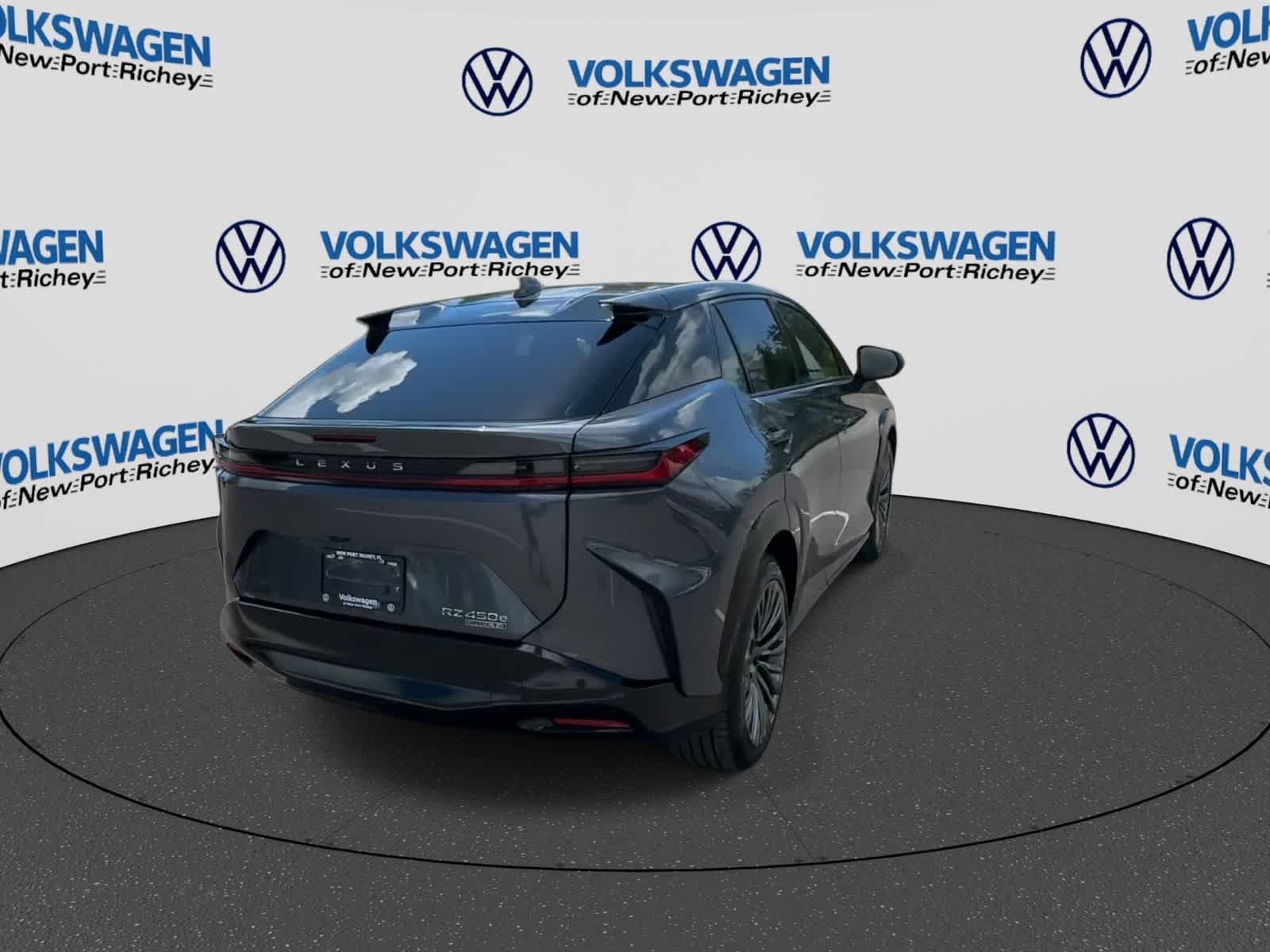 Lexus RZ 450e Luxury 2023