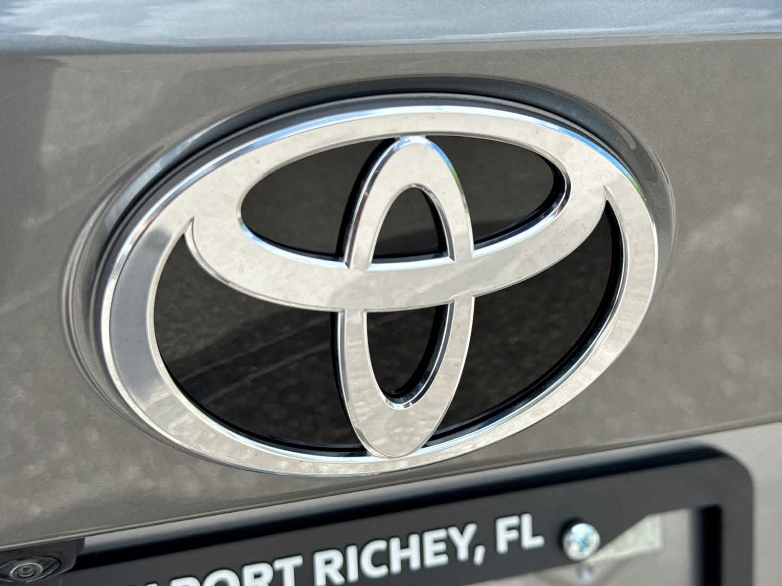 Toyota bZ XLE Plus 2026
