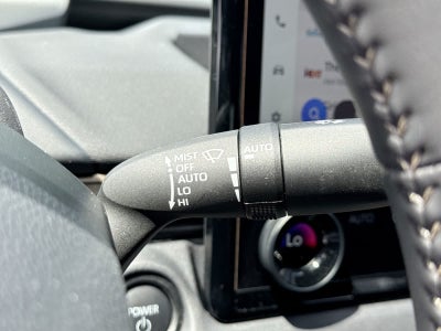 Toyota bZ XLE Plus 2026