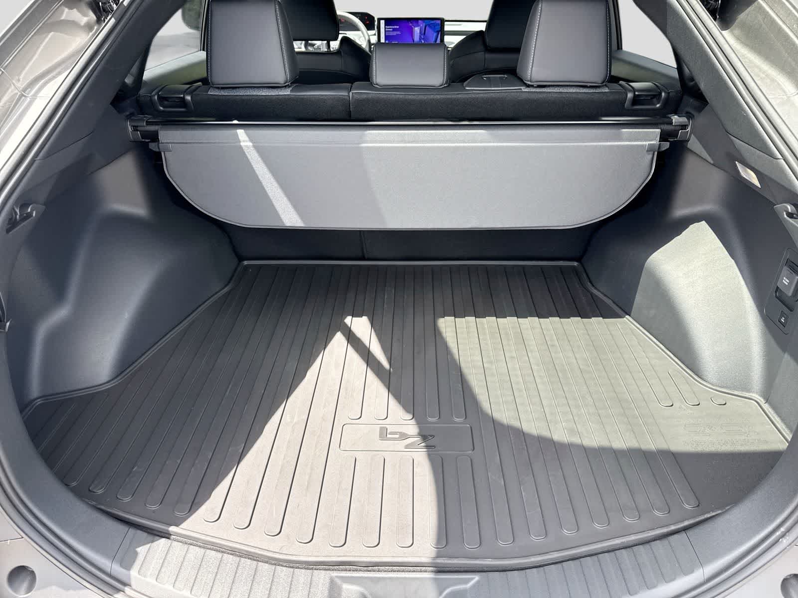 Toyota bZ XLE Plus 2026