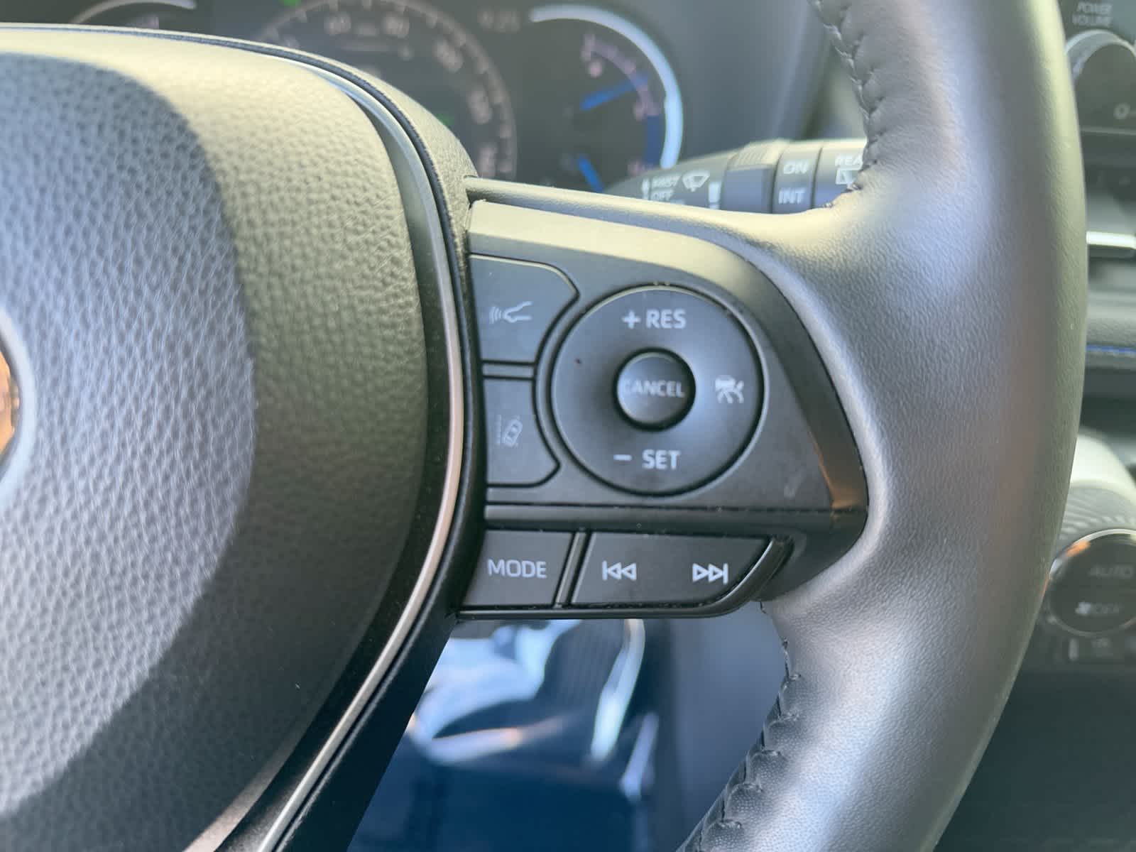 Toyota RAV4 Hybrid XSE 2021
