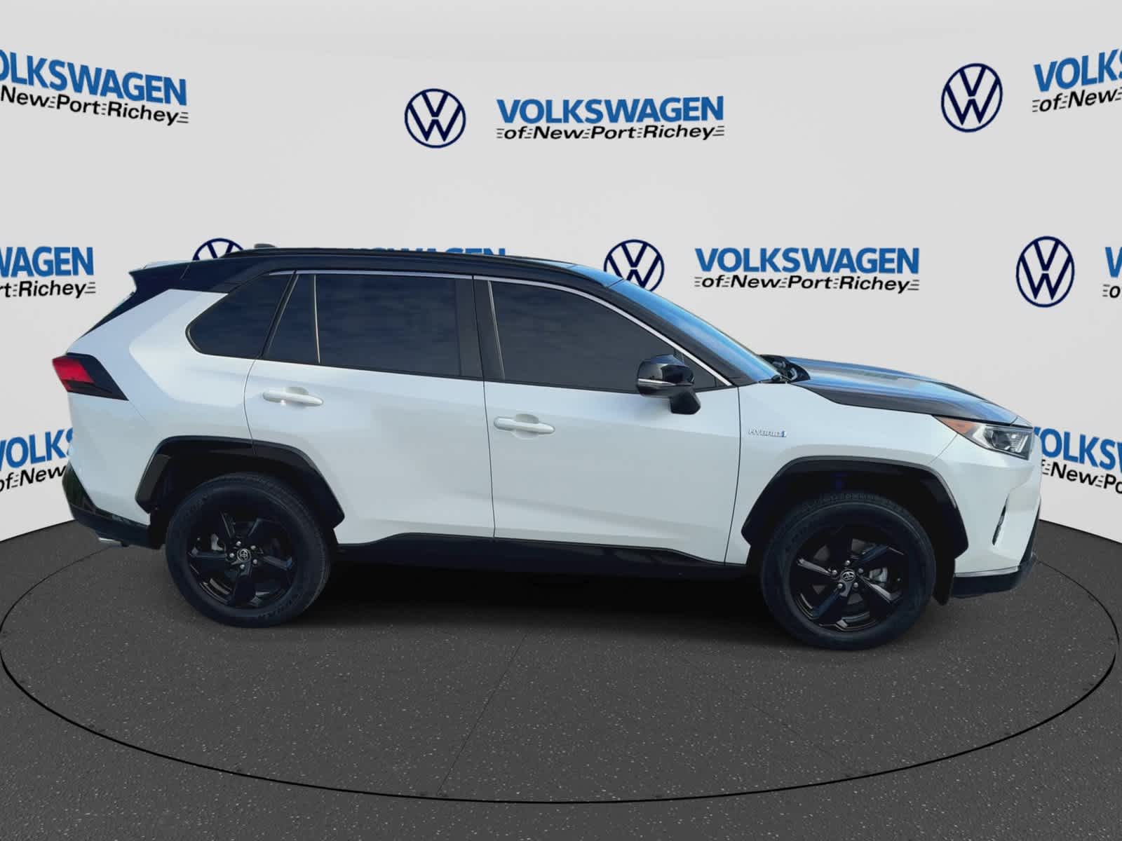 Toyota RAV4 Hybrid XSE 2021