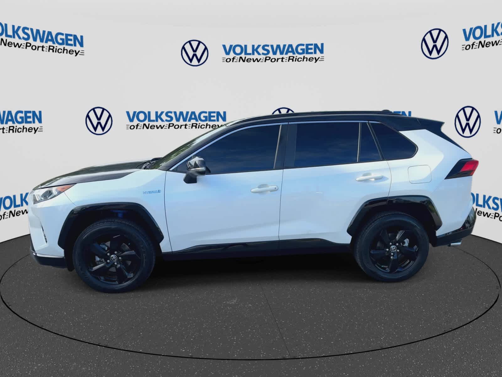 Toyota RAV4 Hybrid XSE 2021