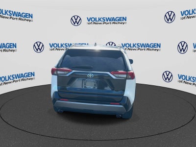 Toyota RAV4 Hybrid XSE 2021