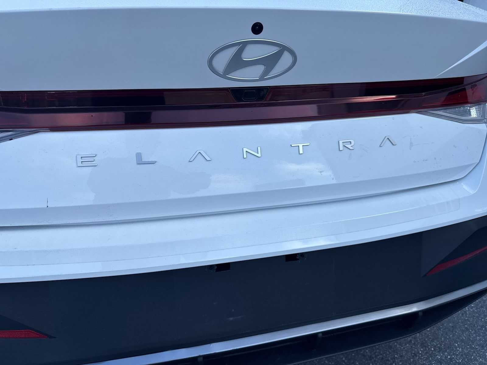 Hyundai Elantra SEL 2024