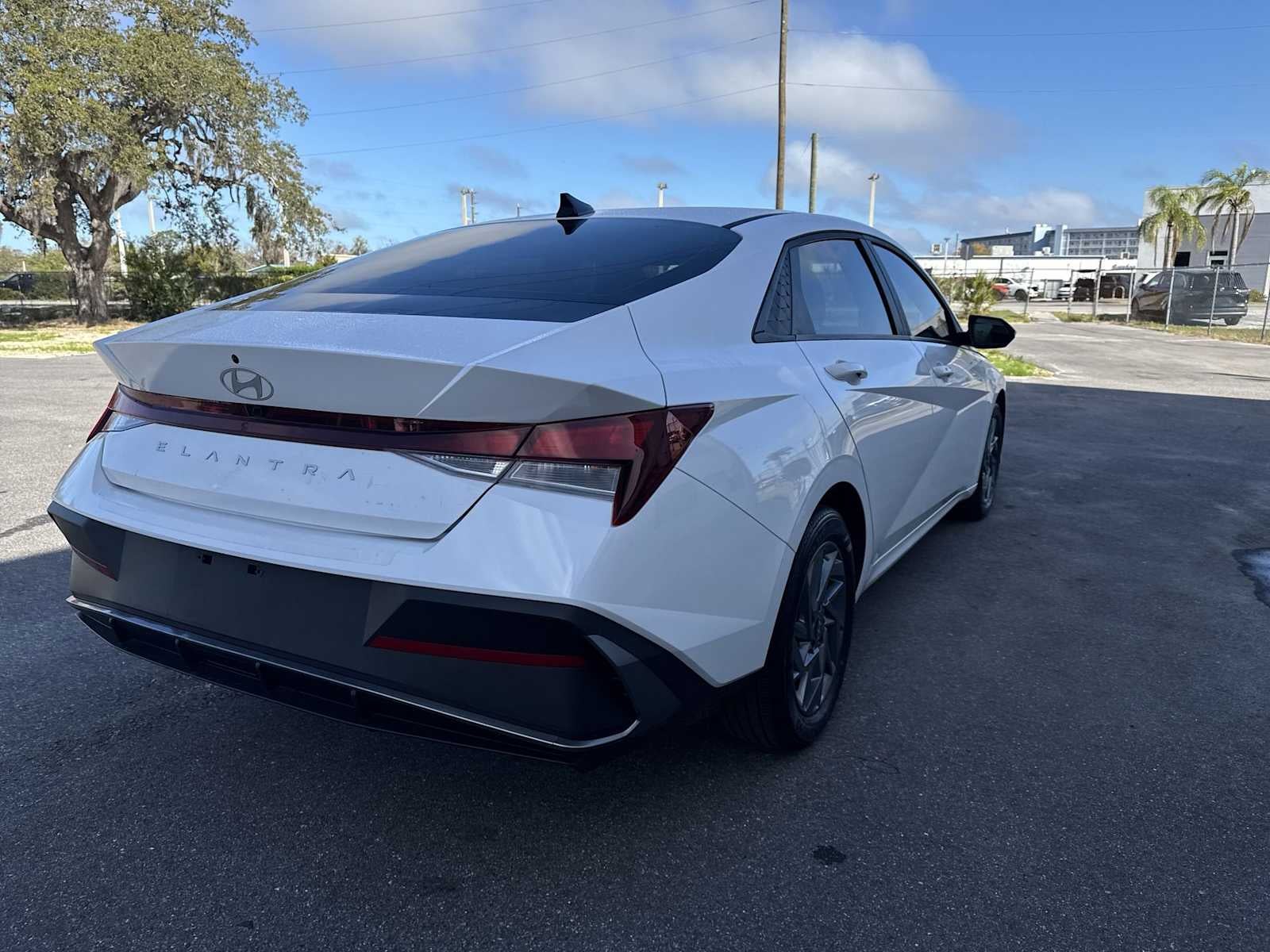 Hyundai Elantra SEL 2024