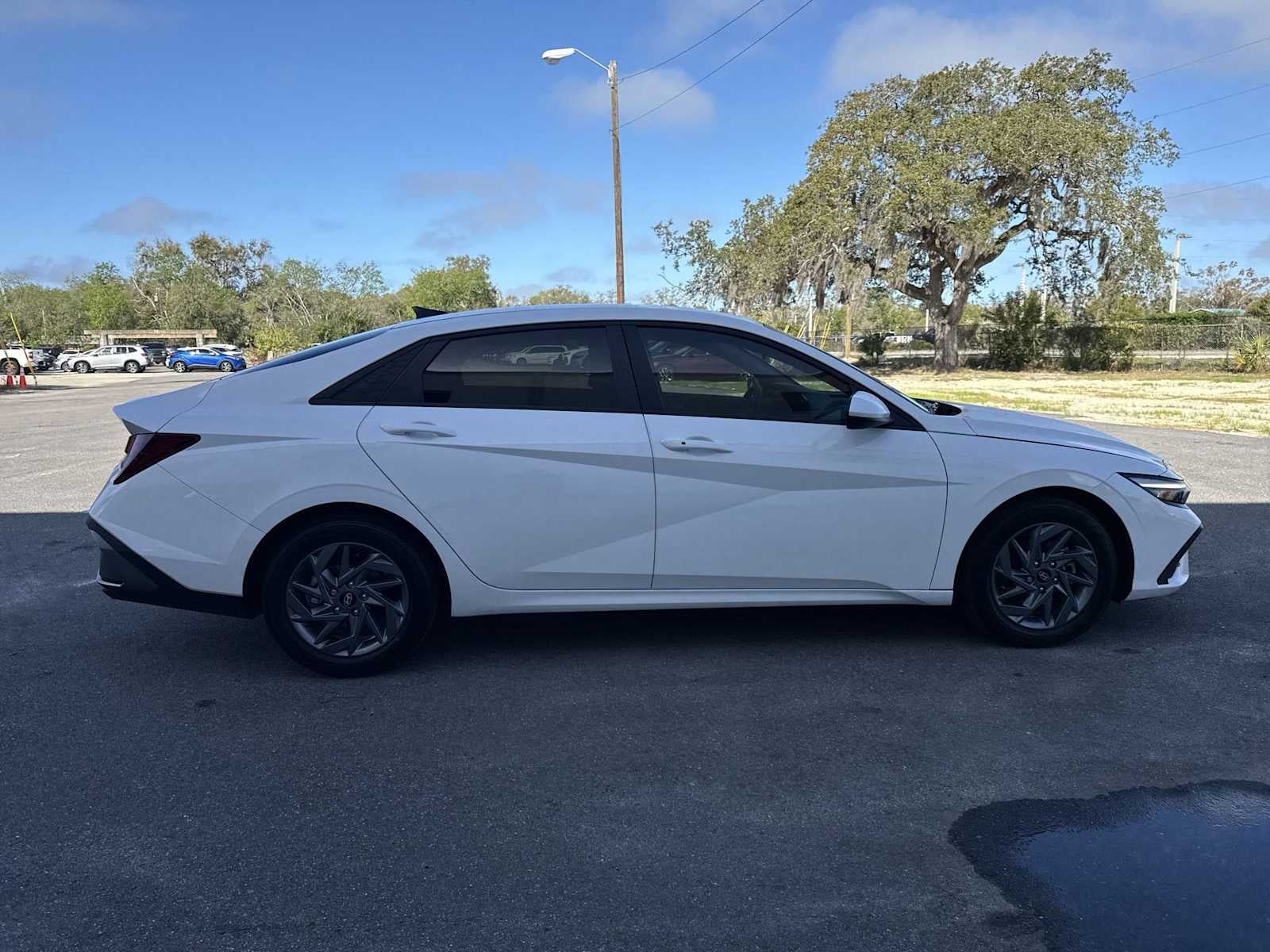 Hyundai Elantra SEL 2024