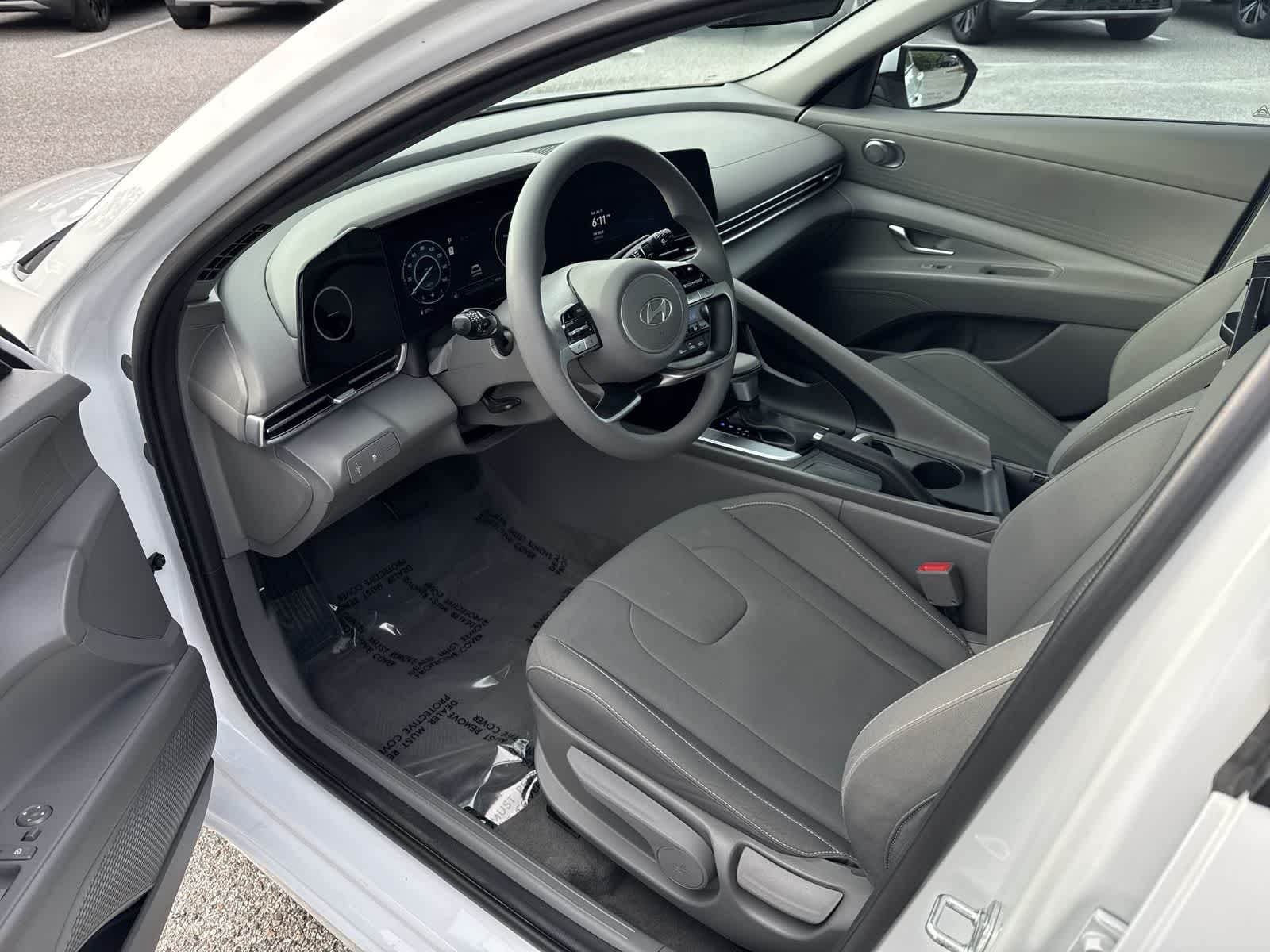 Hyundai Elantra SEL 2024