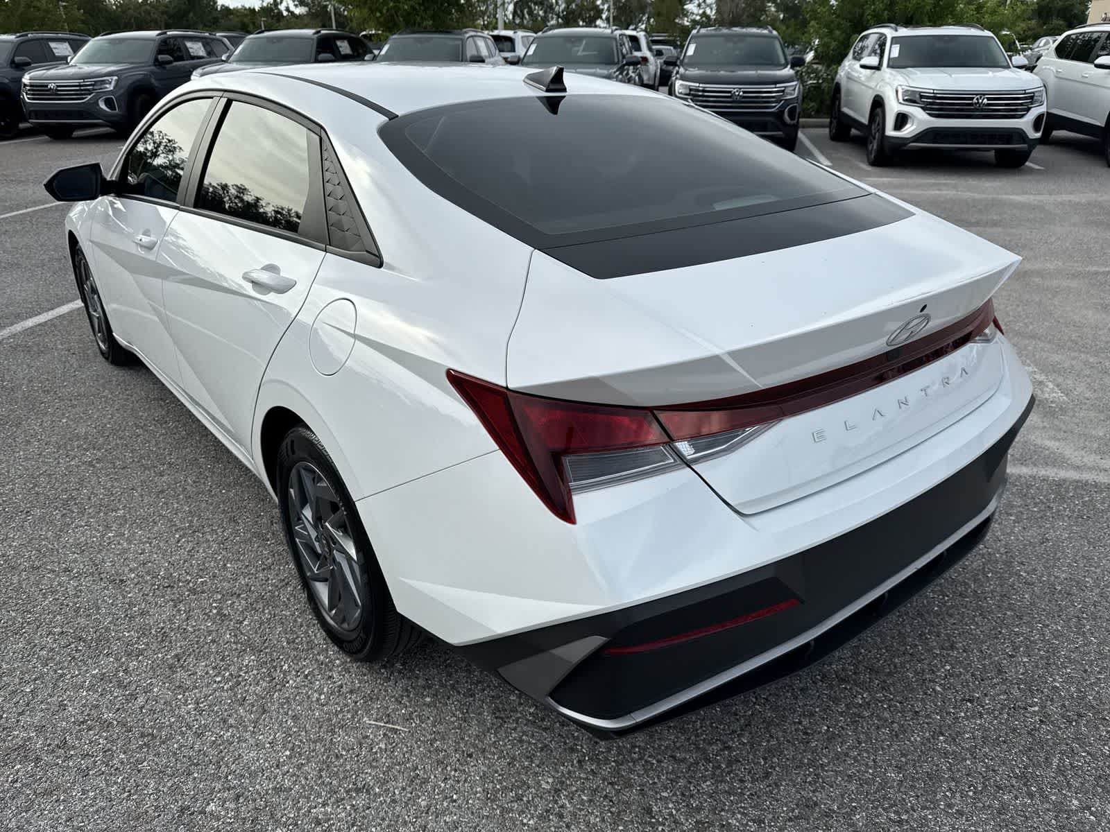 Hyundai Elantra SEL 2024