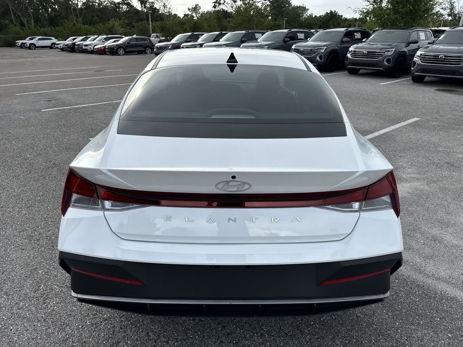 Hyundai Elantra SEL 2024
