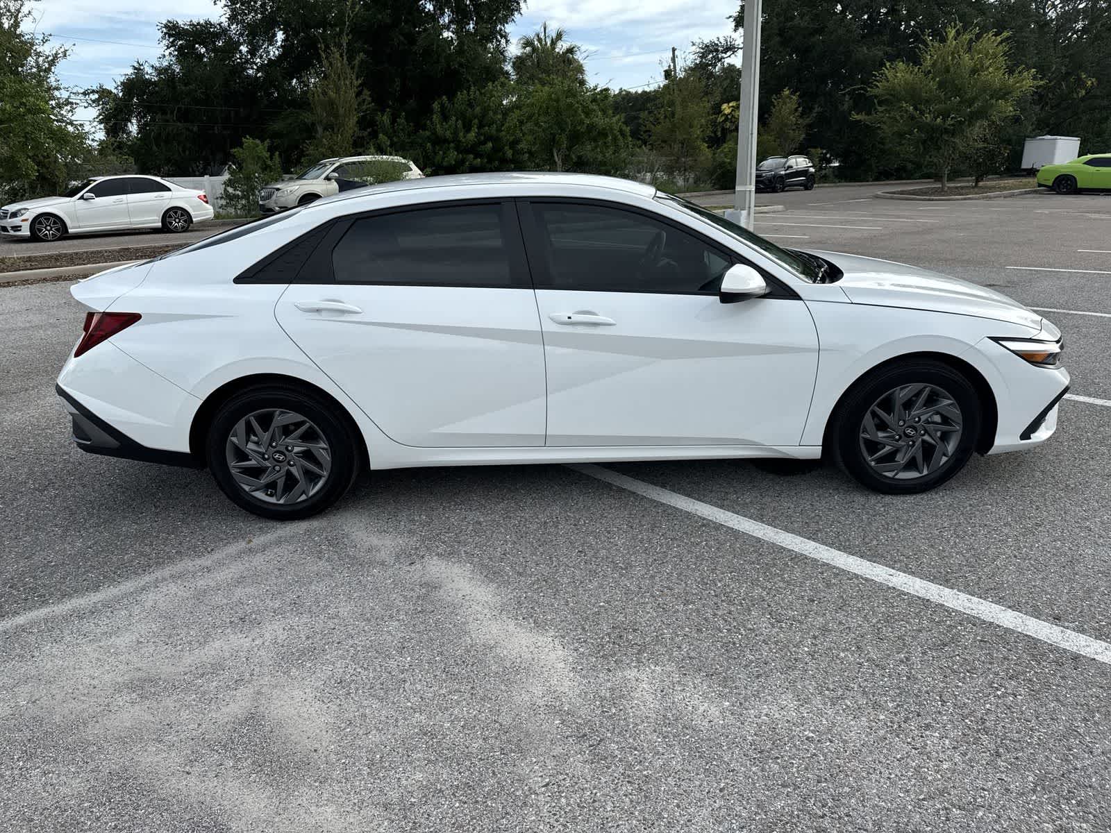 Hyundai Elantra SEL 2024