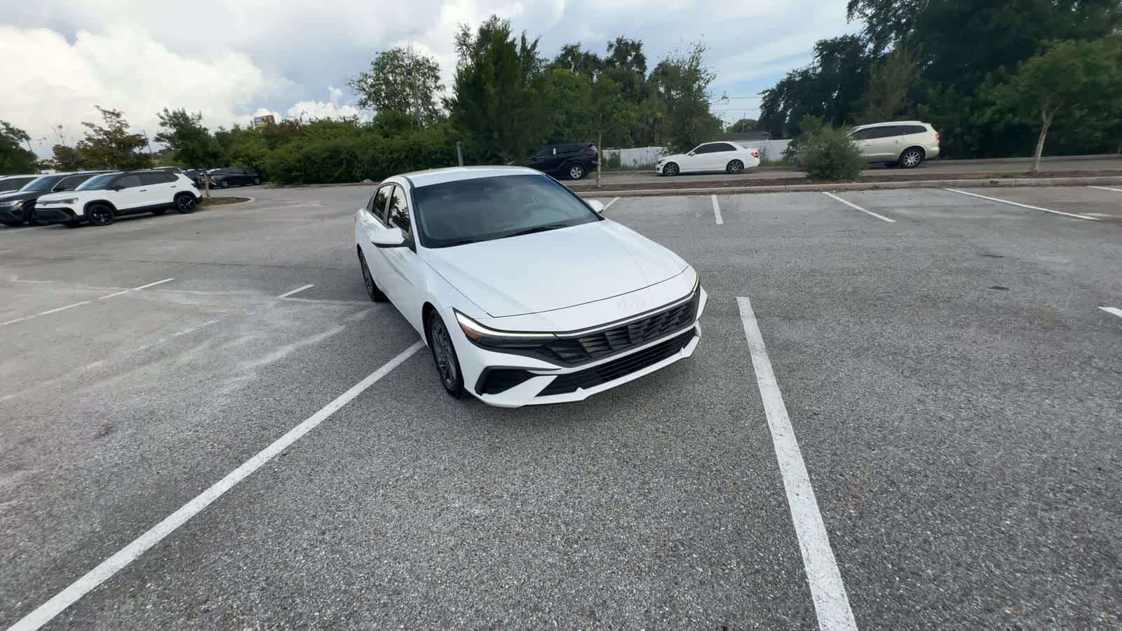 Hyundai Elantra SEL 2024