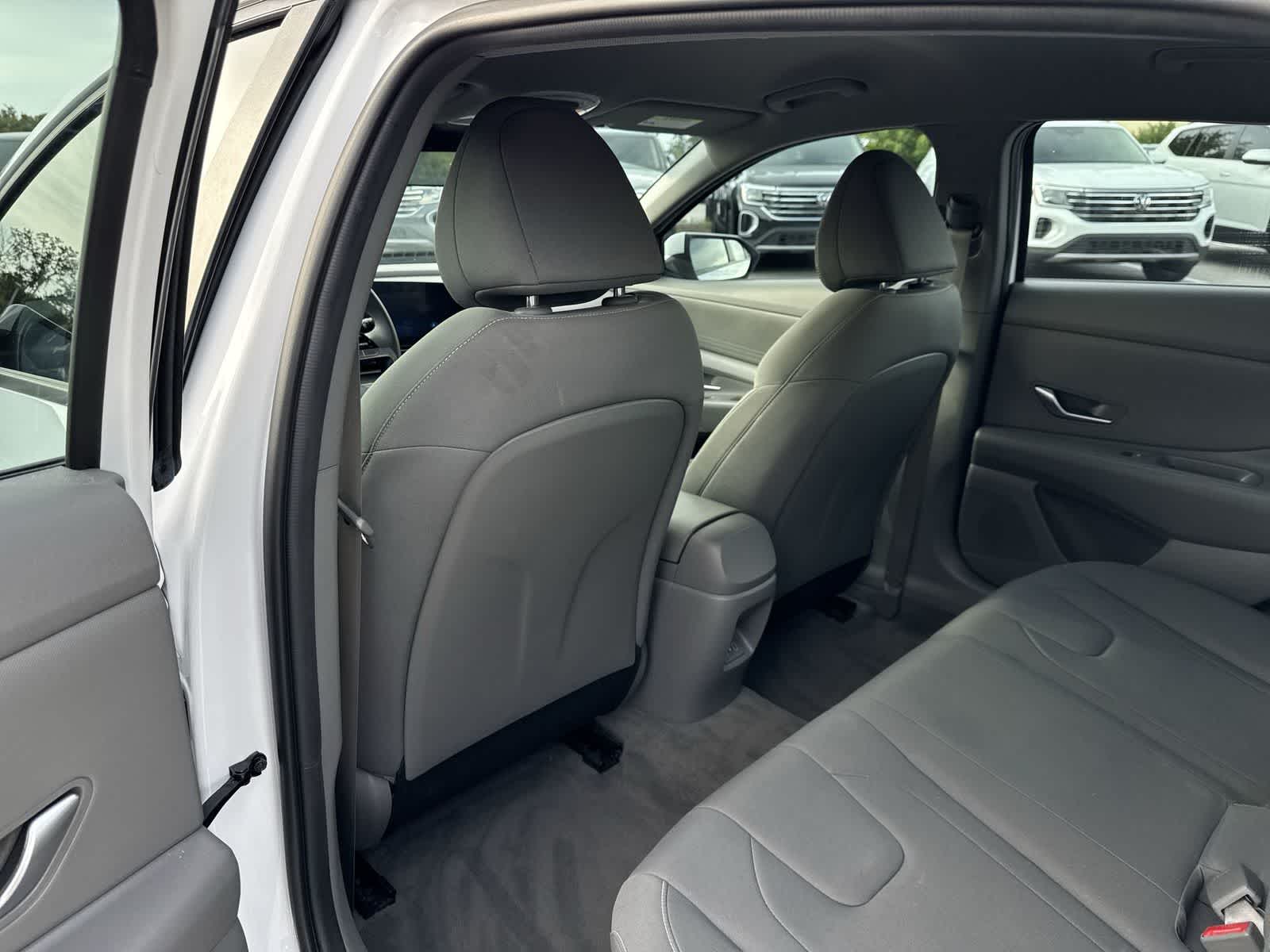 Hyundai Elantra SEL 2024