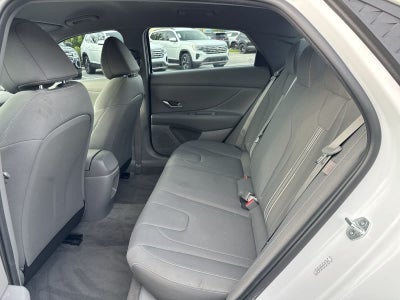 Hyundai Elantra SEL 2024