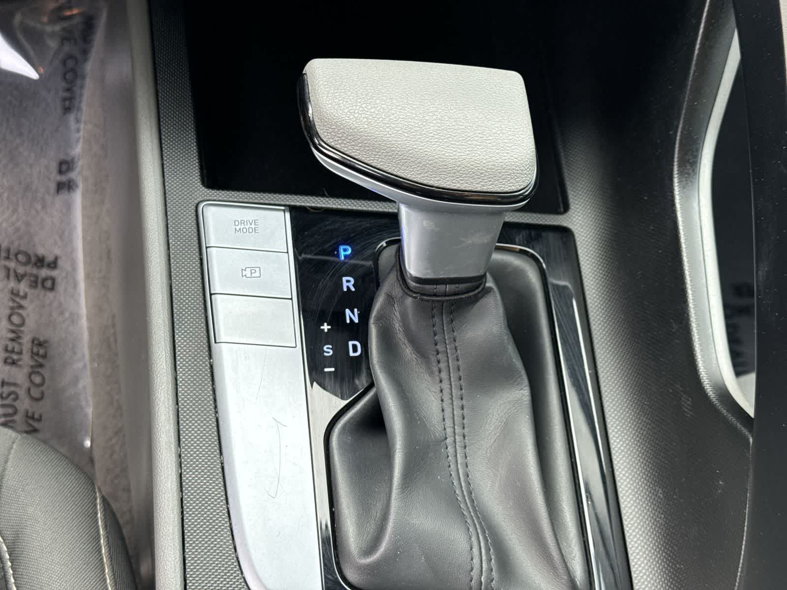 Hyundai Elantra SEL 2024