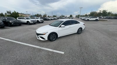 Hyundai Elantra SEL 2024