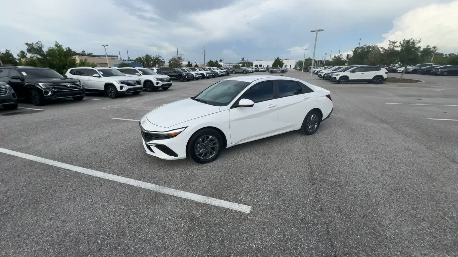 Hyundai Elantra SEL 2024