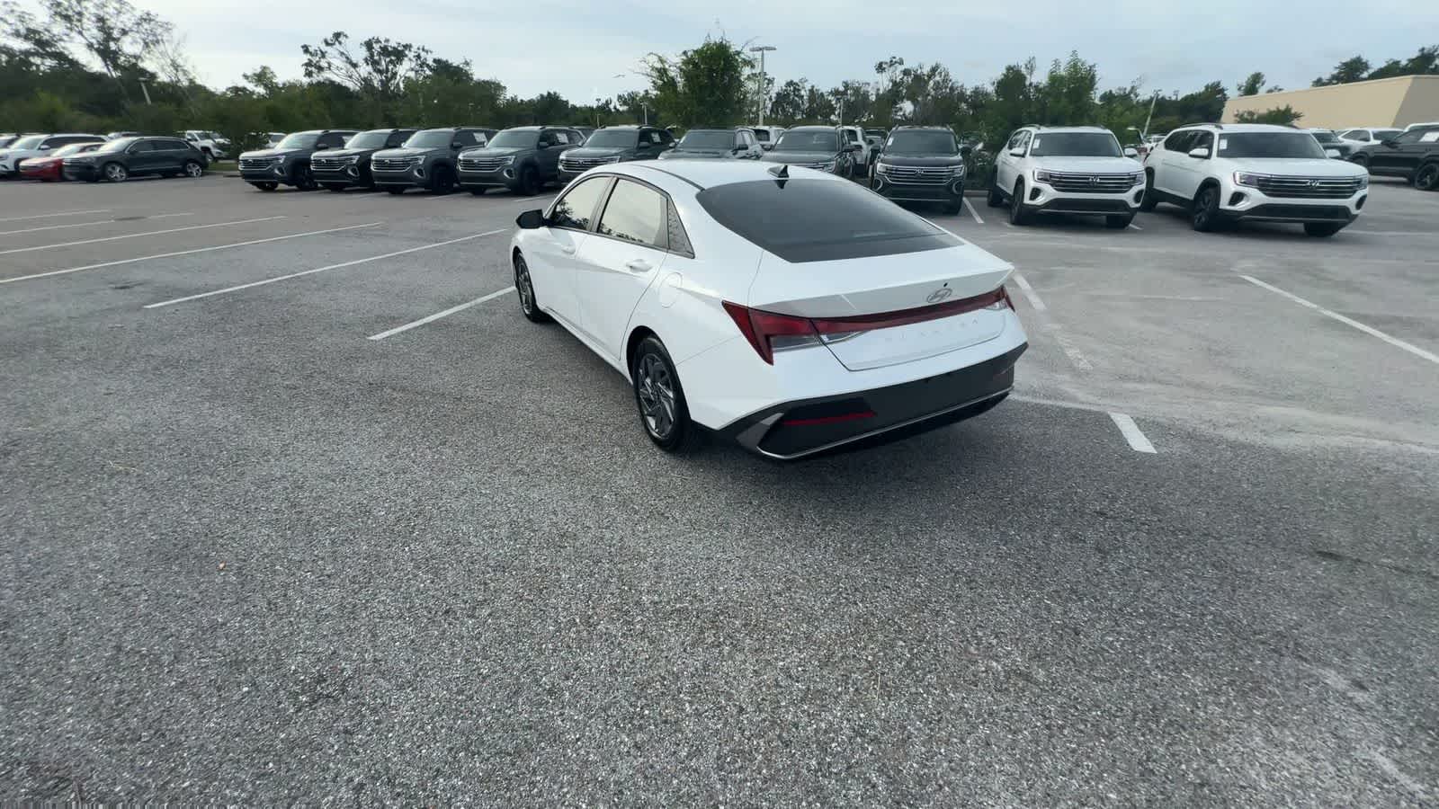 Hyundai Elantra SEL 2024