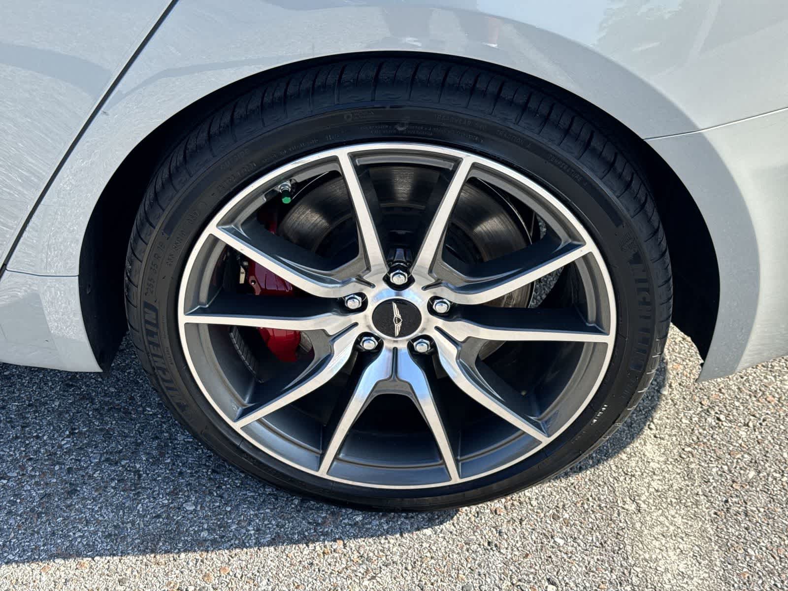 Genesis G70 2.5T de 2025