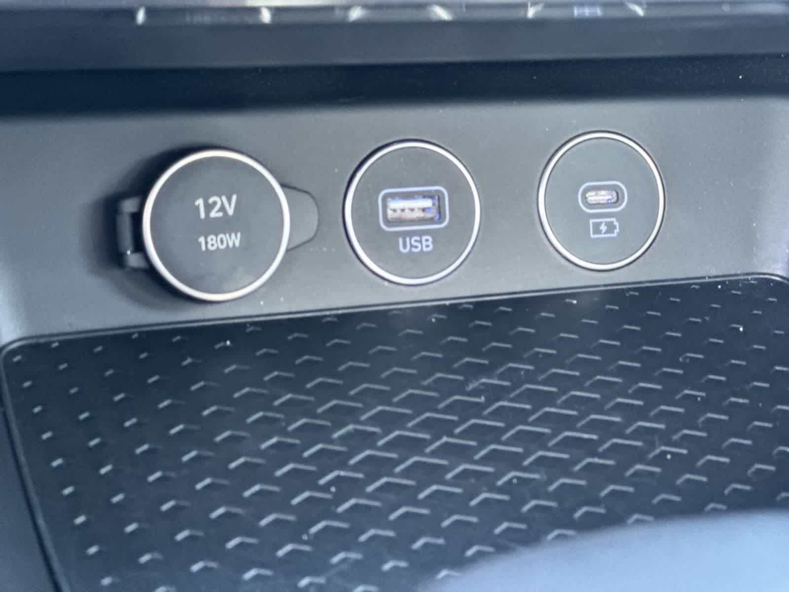 Genesis G70 2.5T de 2025