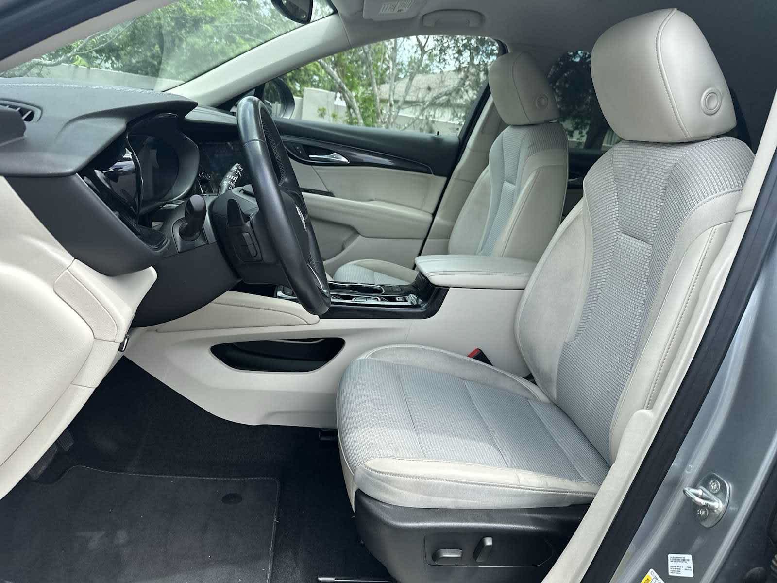 Buick Envision Preferred 2023