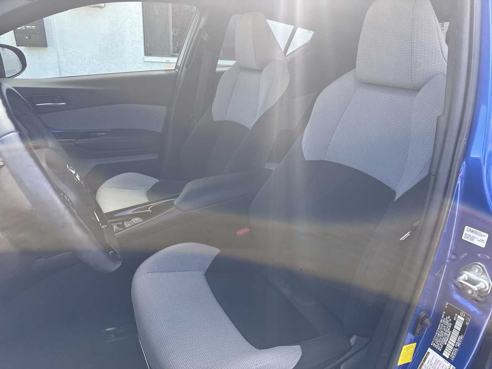 Toyota C-HR Base 2019