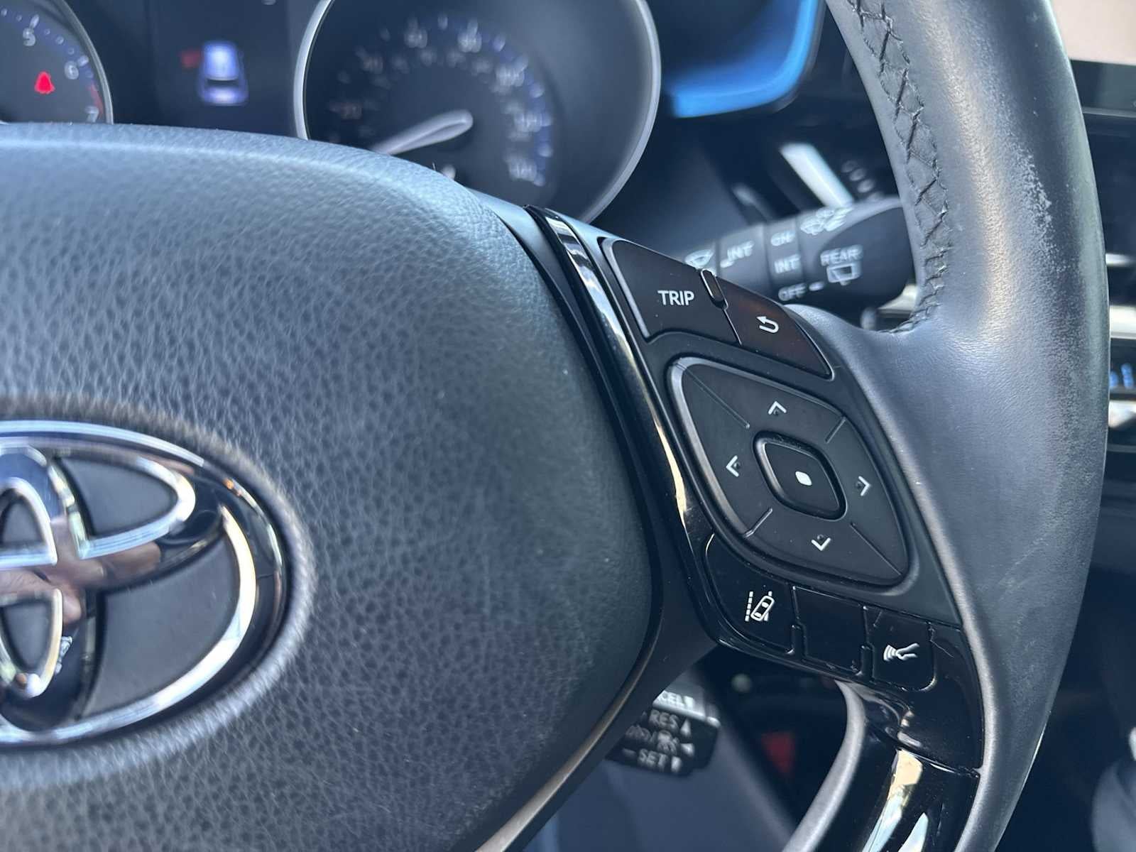 Toyota C-HR Base 2019