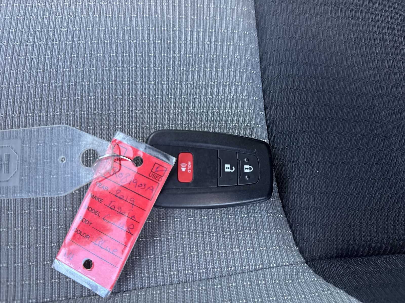 Toyota C-HR Base 2019