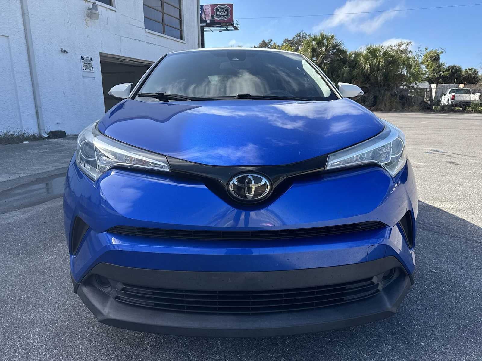 Toyota C-HR Base 2019