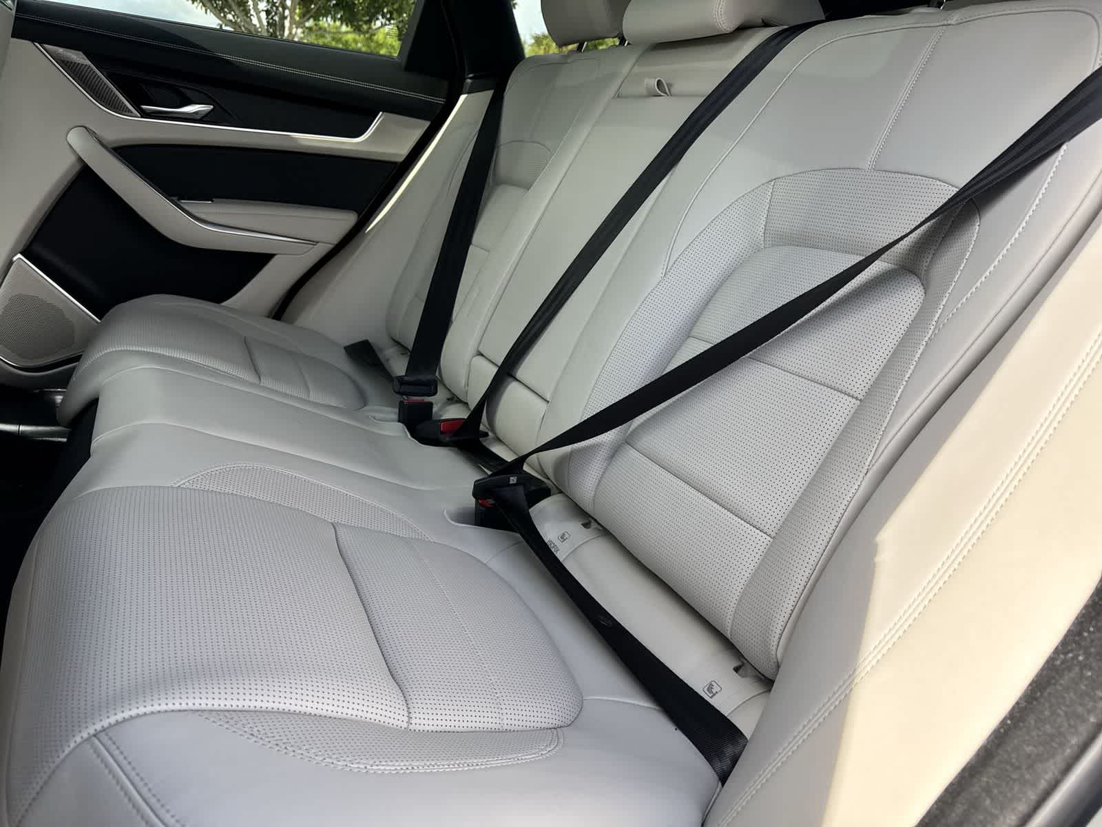 Jaguar F-PACE R-Dynamic S 2026