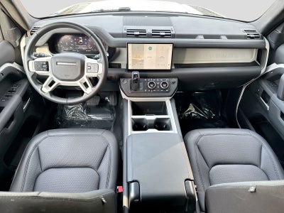 Land Rover Defender S 2025