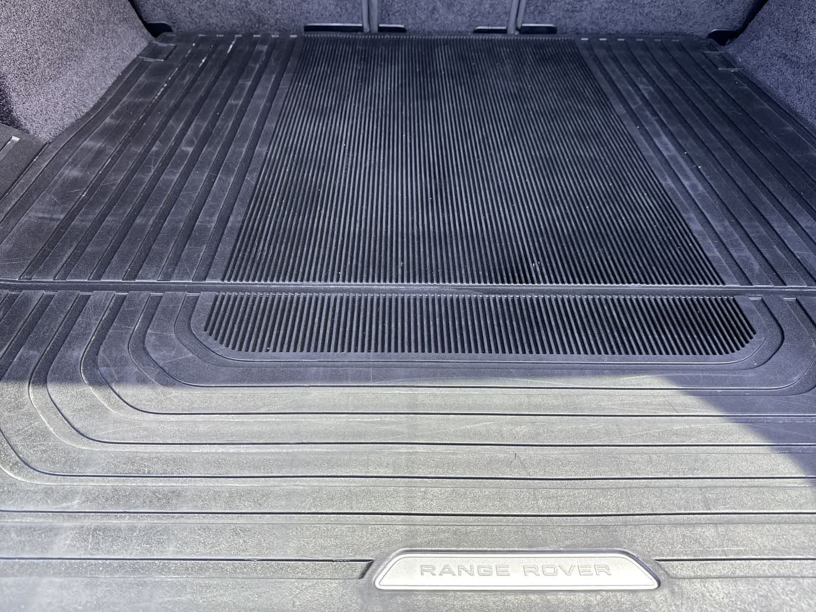 Land Rover Range Rover SE 2023