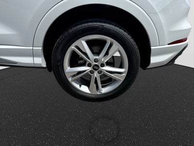 Audi Q3 S line Premium Plus 2023