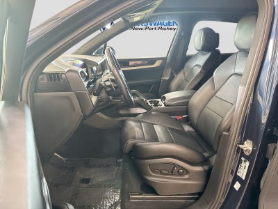 Porsche Cayenne AWD 2024